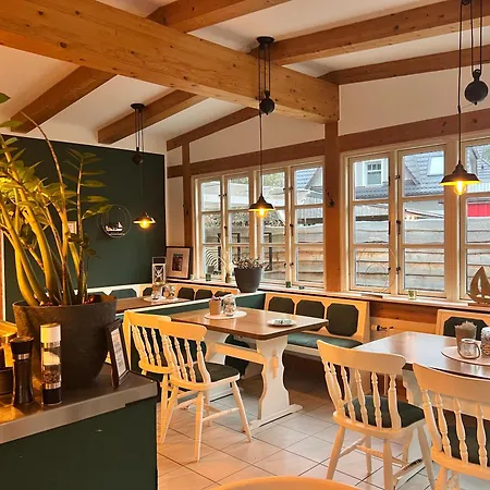 Wiesenau Grosszuegiges In By Restaurant Wiesenau Βίλα Prerow