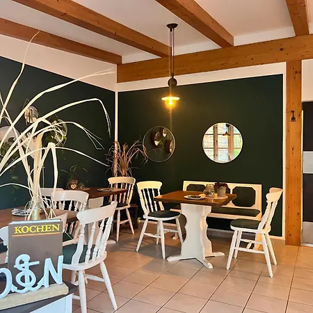 Βίλα Wiesenau Grosszuegiges In By Restaurant Wiesenau